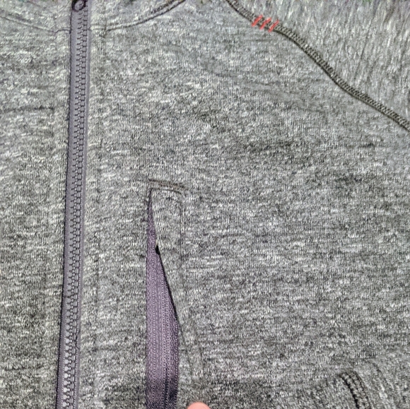 Grey Men's Lululemon Zip Up - Picture 6 of 6